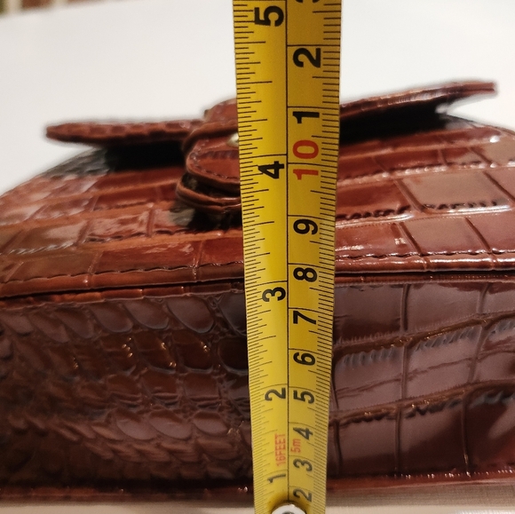 Elegant Brown Faux Leather Croc Pattern Handbag EUC, As Seen in Marie Claire - Picture 9 of 14